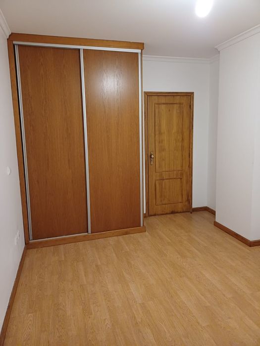 Alugo T2 - Vila Nova de Famalicão