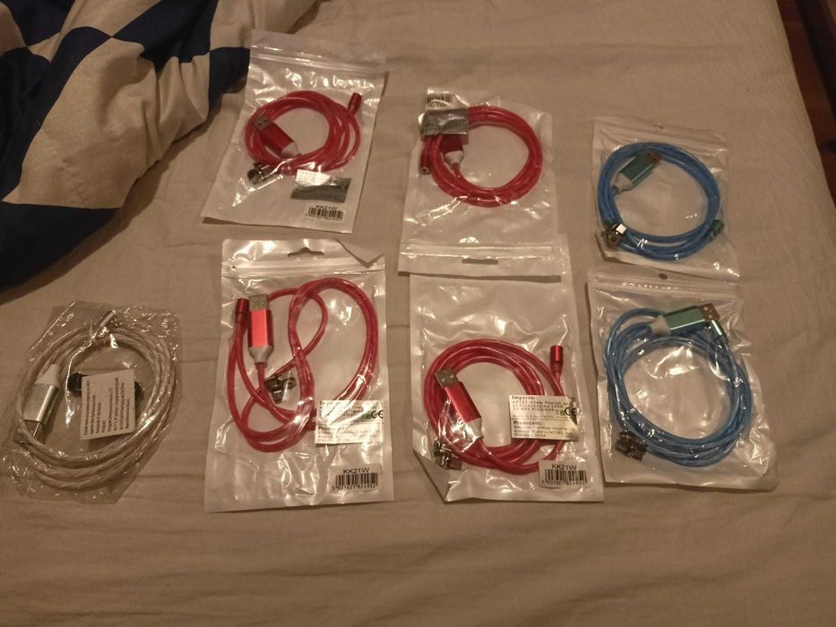 Kabel USB | LED |  Magnetyczne końcówki: Type-C, Iphone