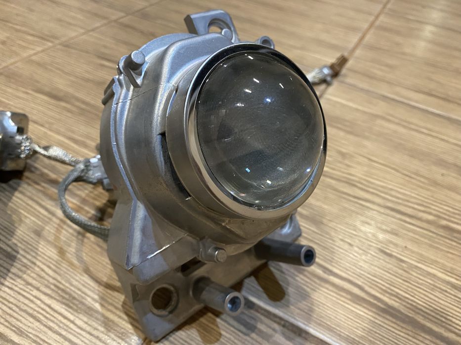 Линзы с лампочками 800 грн пара ксенон