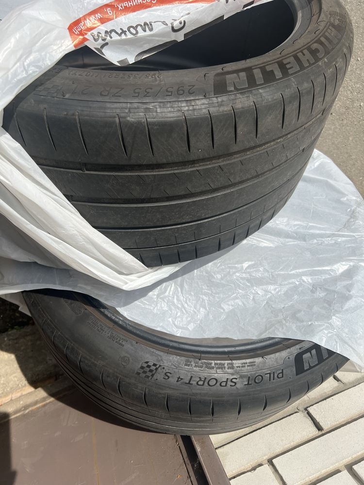 Літні шини Mishelin pilot sport 4s 295/35/21 + 265/40/21 R21