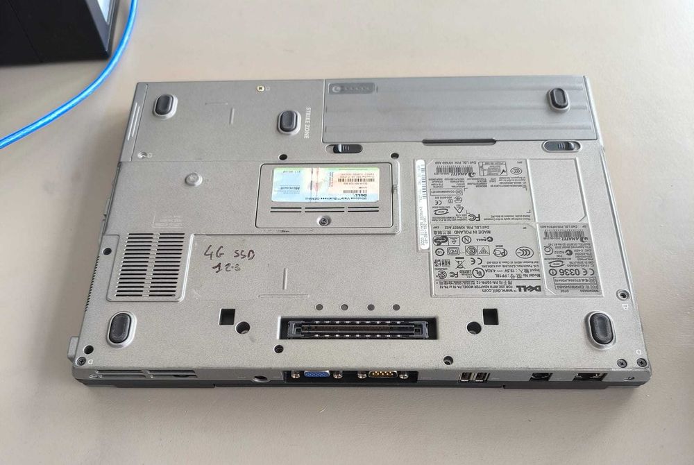 Dell latitude D603 4GO SSD128, v o c o m, d e l p h i