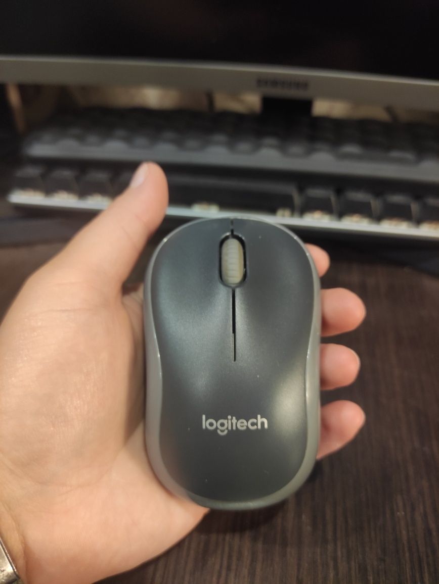 Мишка Logitech M 185