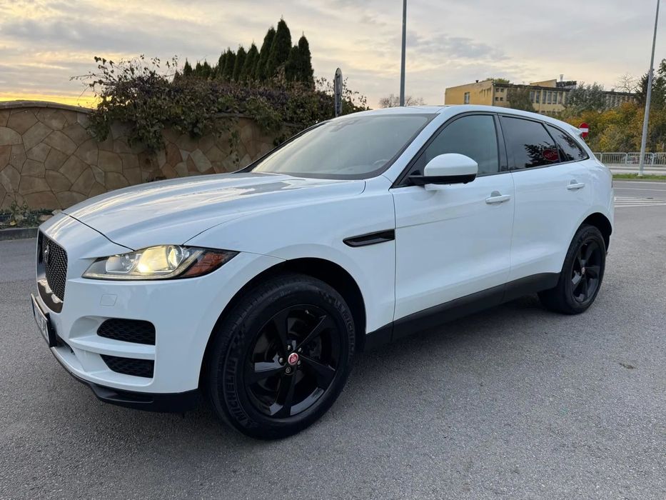 Jaguar F-Pace 2.0 benzyna 300KM 4X4 wersja PRESTIGE