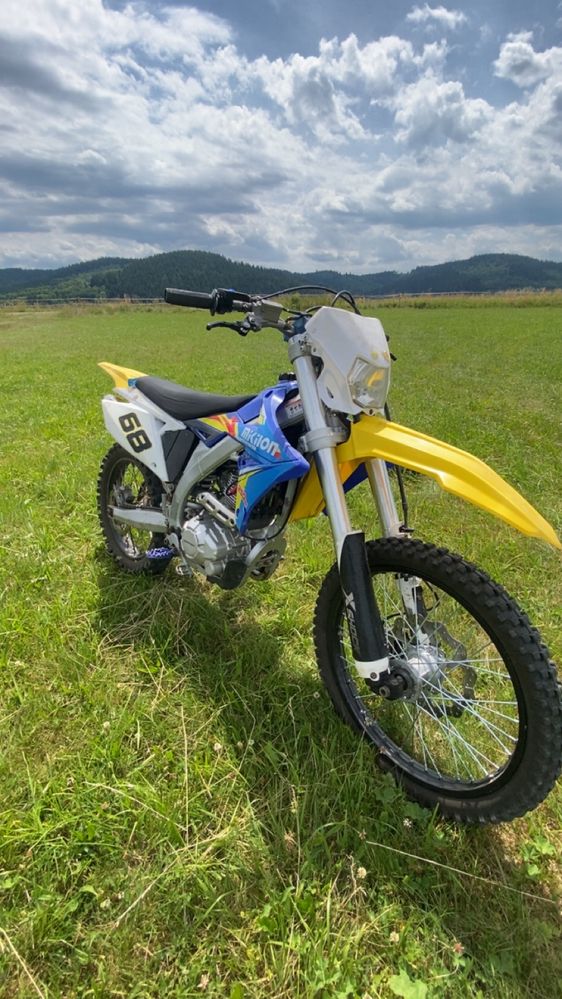 Cross Mikilon Mzk 250cm 2021rok