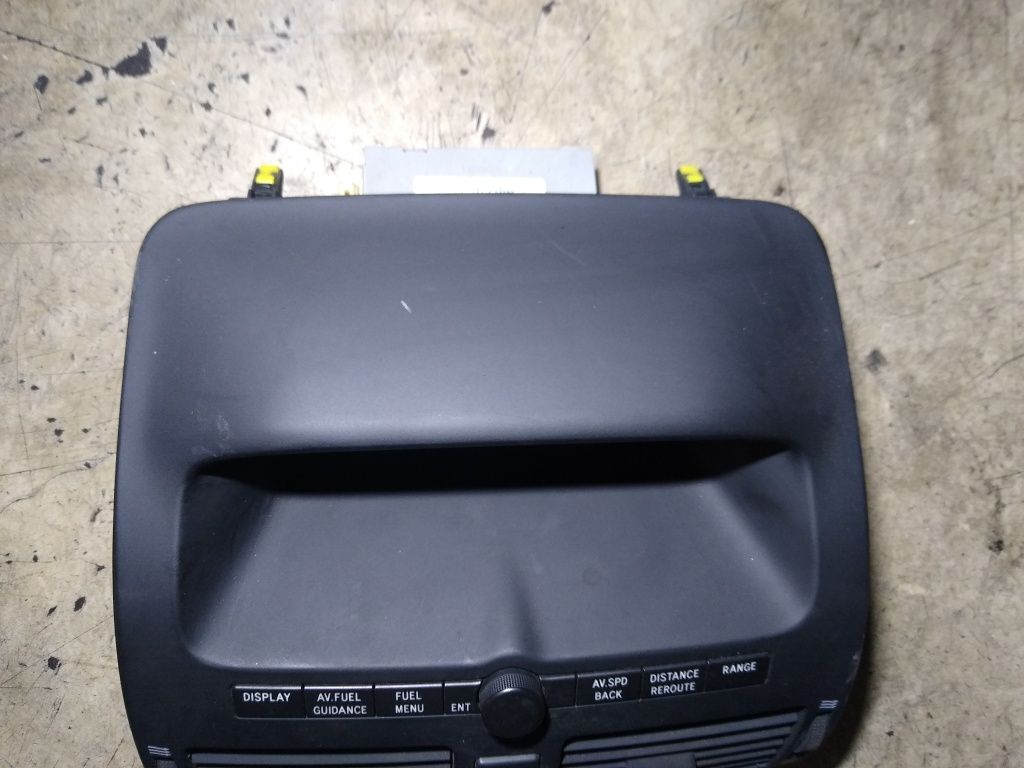 Wyświetlacz radia obudowa kratki panel Toyota Avensis t25 oryginał kom