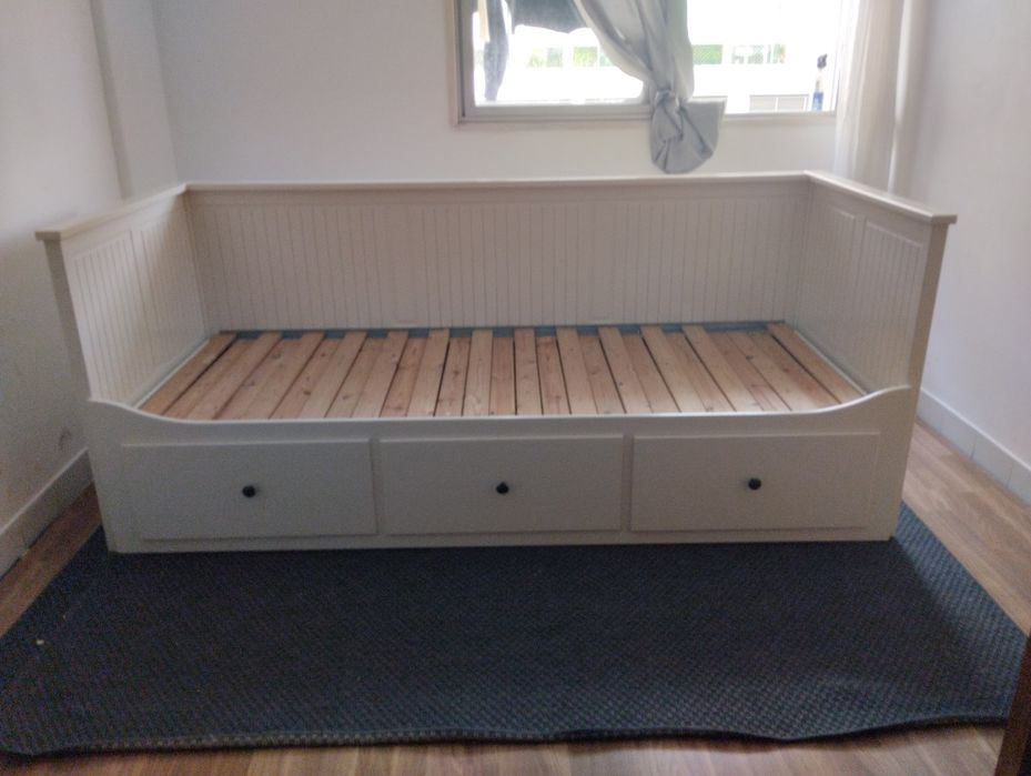 Cama individual dupla com 3 gavetas