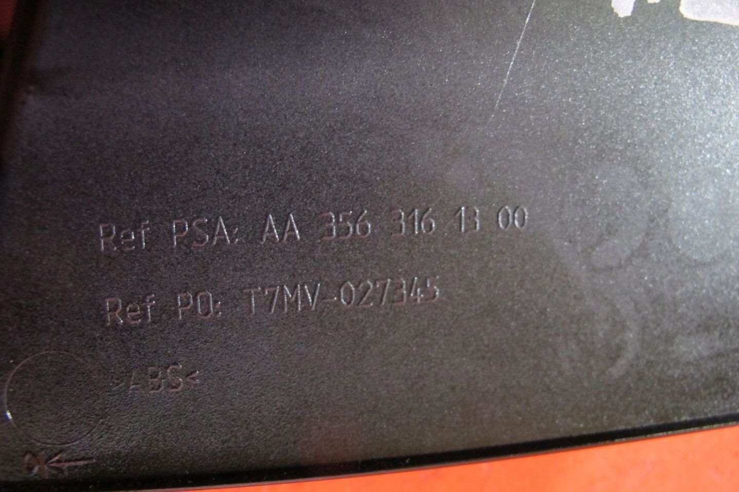 PEUGEOT 308 I T7 LIFT 11- LOGO ENBLEMAT ZNACZEK PRZÓD AA3563161300