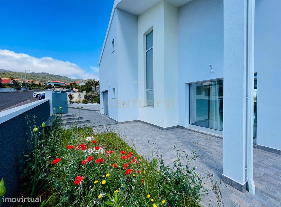 Moradia T3 - Prazeres - Ilha da Madeira