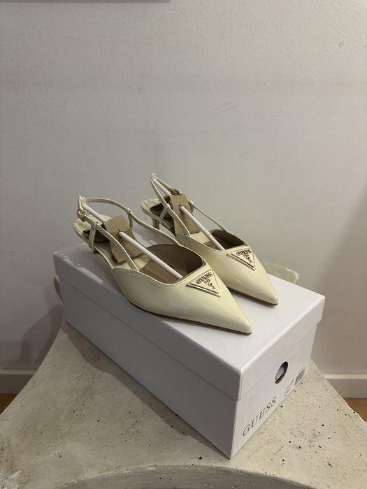 Sapato Guess Kitten Heels