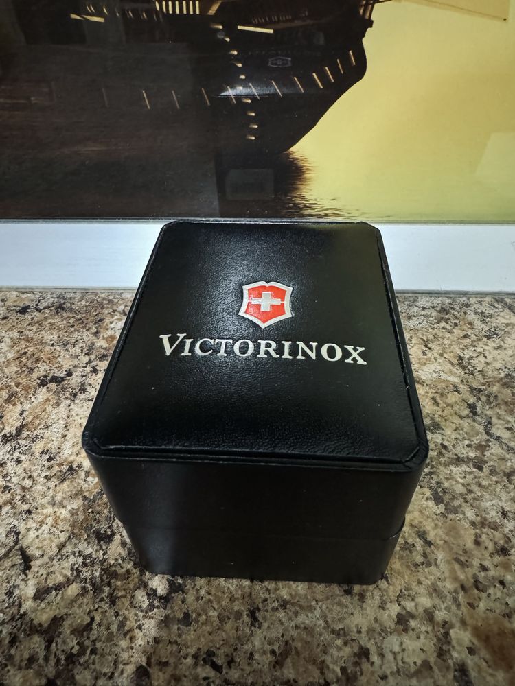 Часы Victorinox 4.572