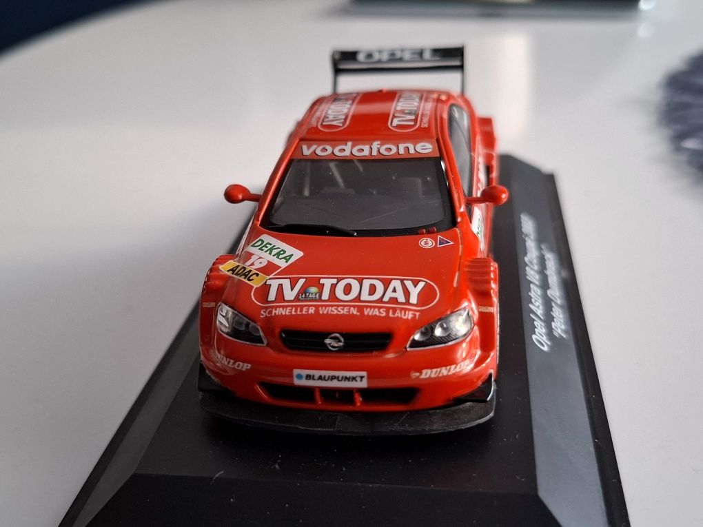 Opel Astra V8 Schuco 1:43
