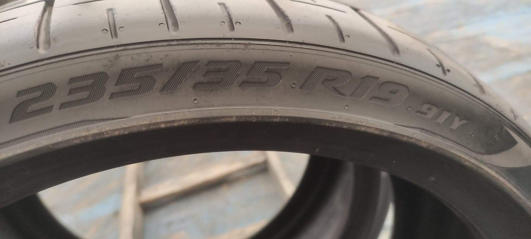 235/35/19 Pirelli rok2017 6mm lato 2szt