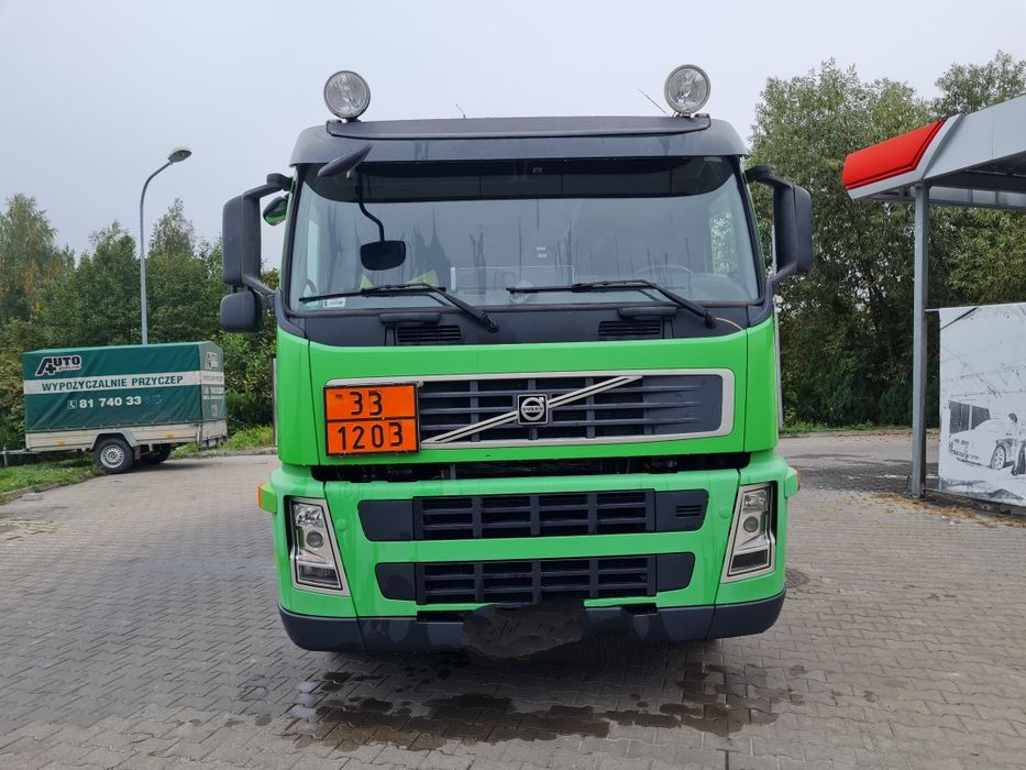 Autocysterna Volvo FM 460