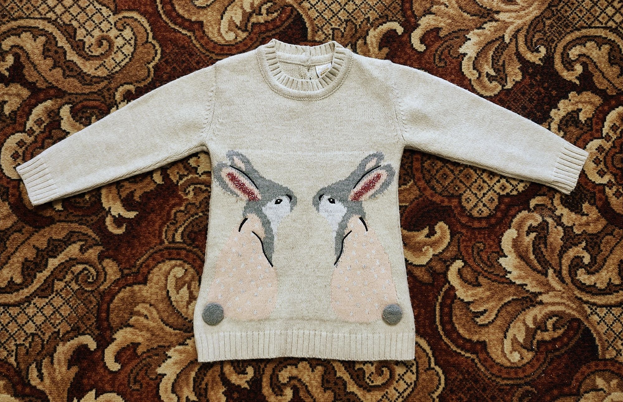 Теплий светр на зиму з зайчиками
