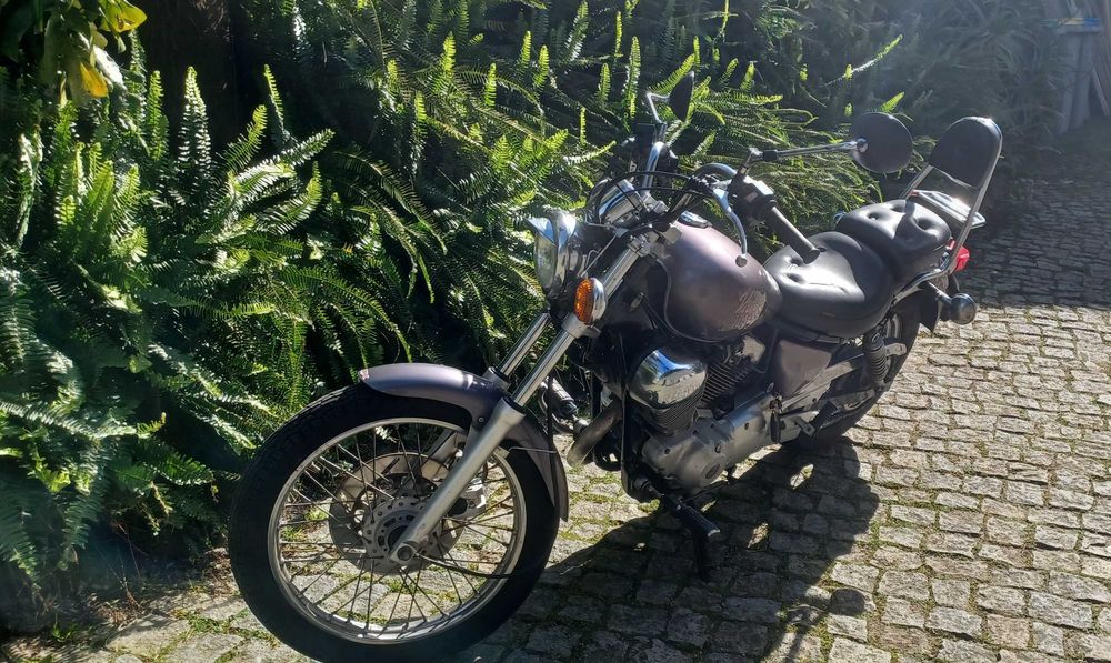 Yamaha Virago 250 clássica