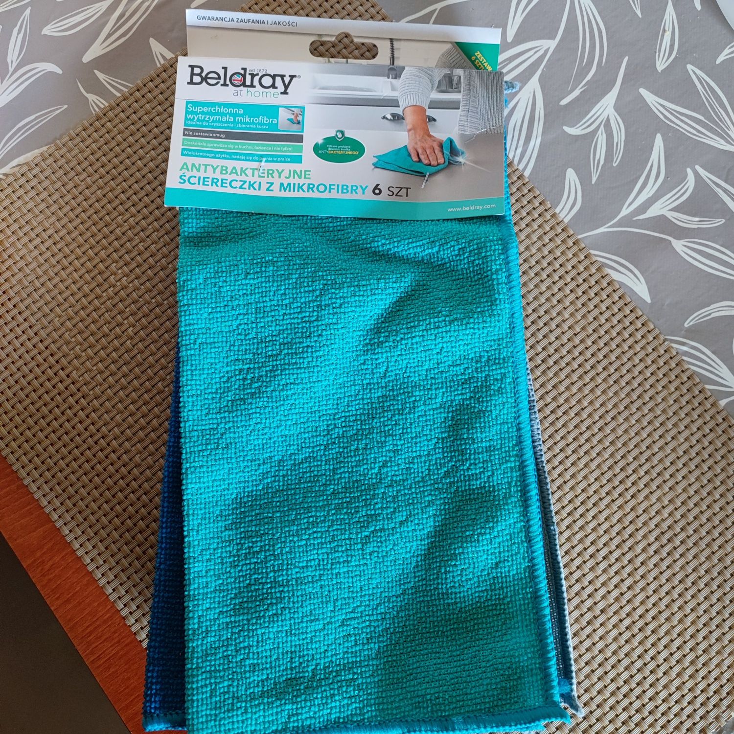 Kapsułki do prania ,płyn do płukania + ściereczki z mikrofibry gratis