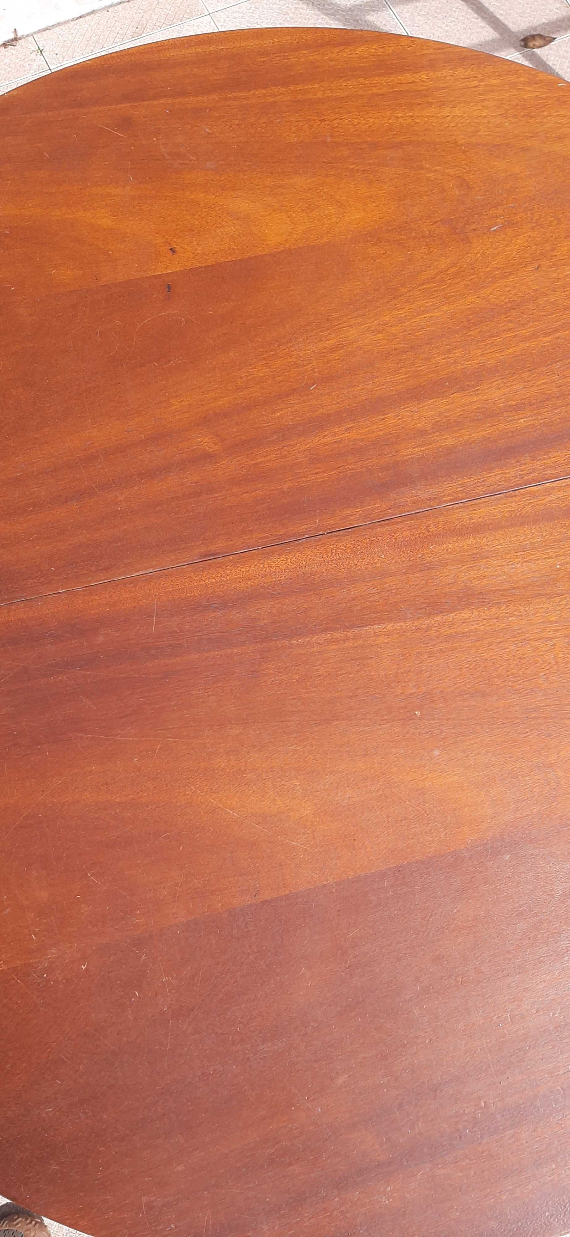Mesa de madeira maciça extensivel