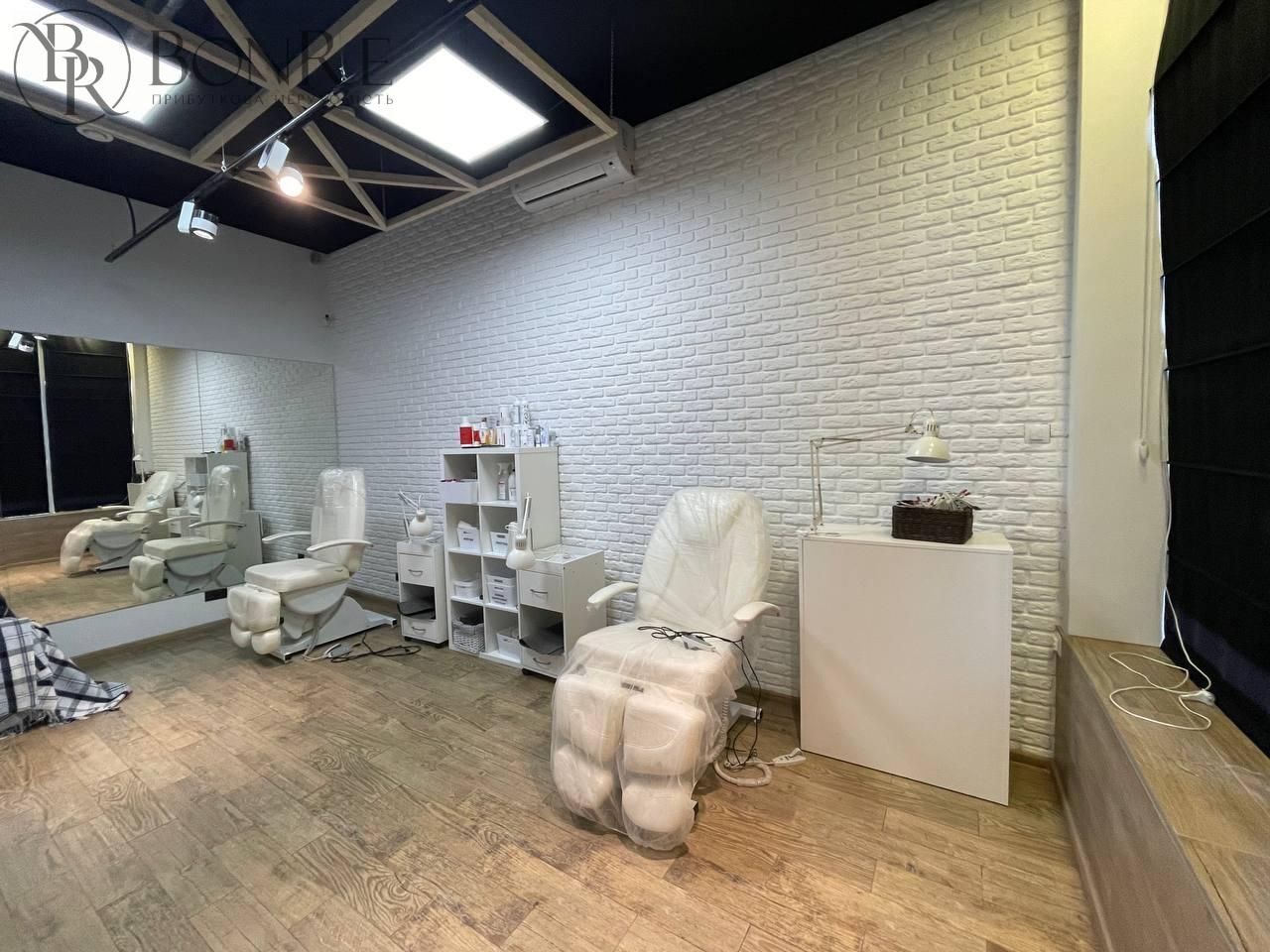 Торгове приміщення в ЖК "Венеція" 240м2.