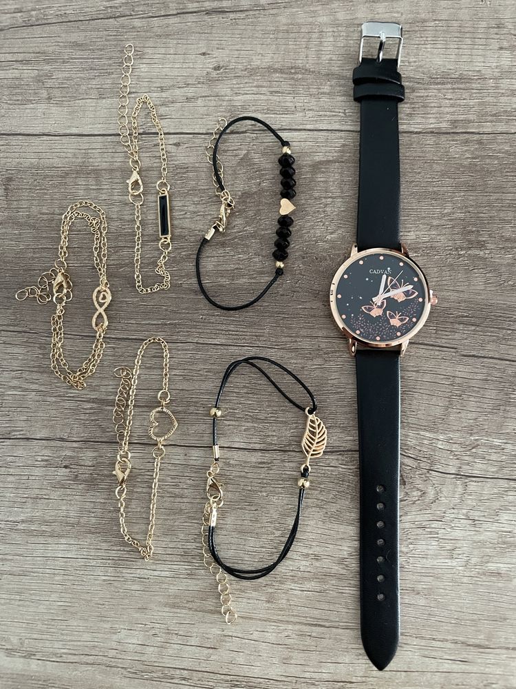 Komplet damskich bransoletek+zegarek