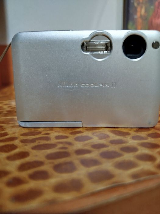 Продам цыфровой фотоаппарат Nikon