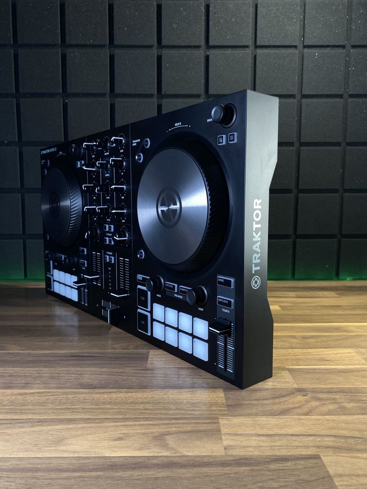 Native Instruments Traktor Kontrol S2 MK3