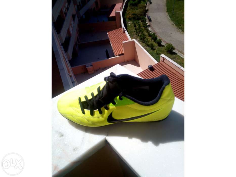 Chuteiras Nike T90