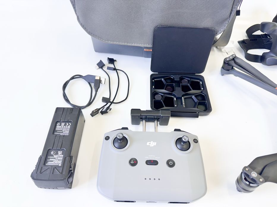 Dron Dji Mavic 3 Pro | Sprawny, Zestaw, Faktura