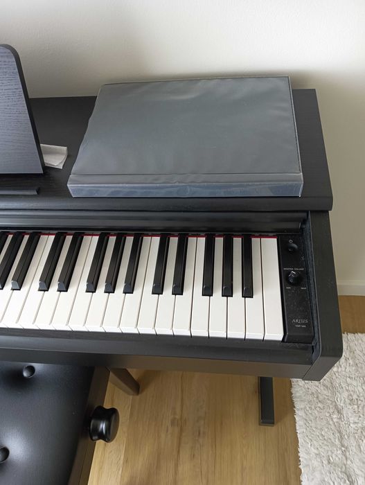 Piano marca Yamaha novo