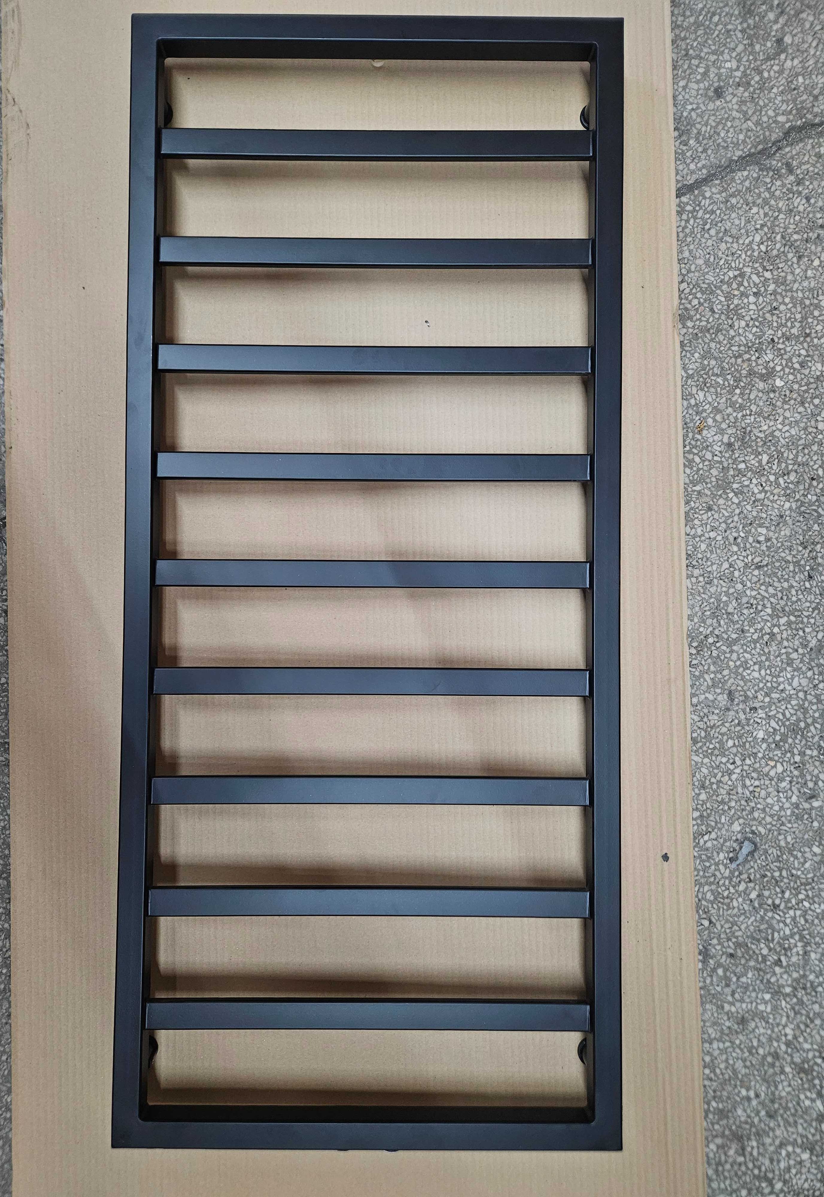 Grzejnik łazienkowy wys. 120cm, szer. 53cm. czarny lub biały, nowy