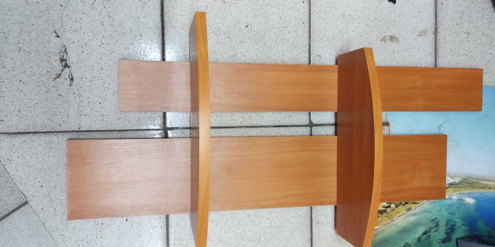 Оригінальна навісна поличка, фарбований МДФ