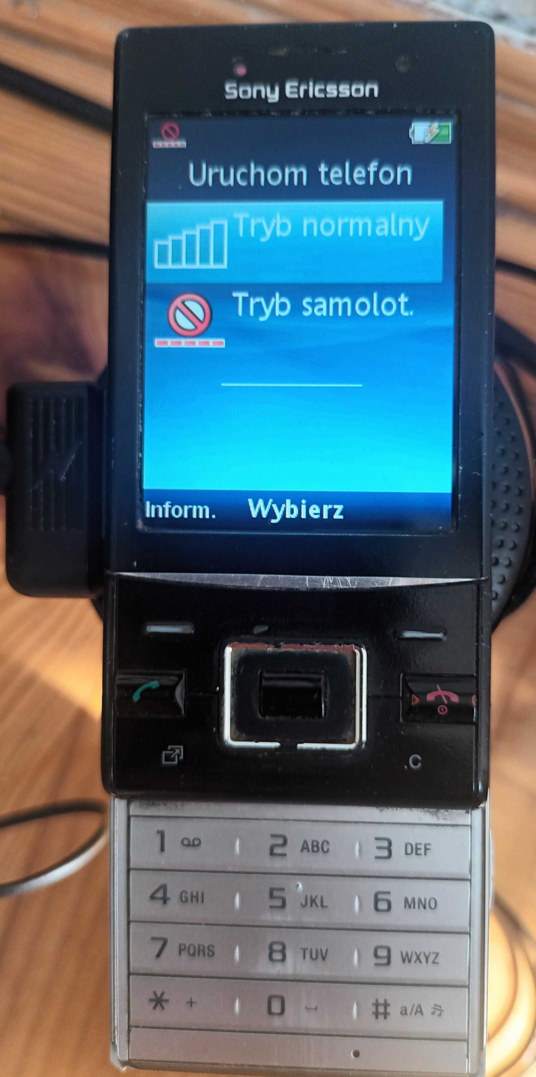 Telefon komórkowy Sony Ericsson Hazel PL,stan b.dobry dla kolekcjonera