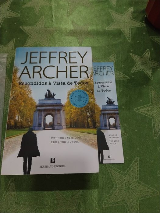 Escondidos à vista de todos.  Portes incluídos