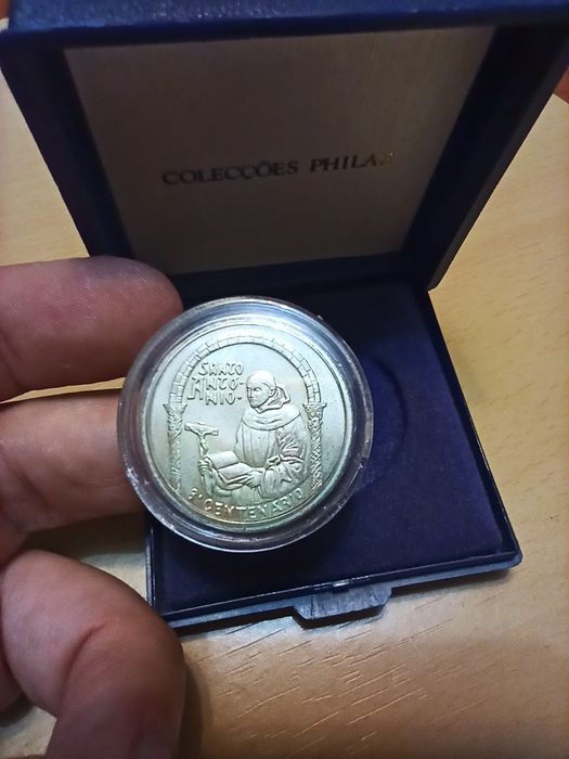 Moeda de 500 escudos prata Santo Antônio Nova
