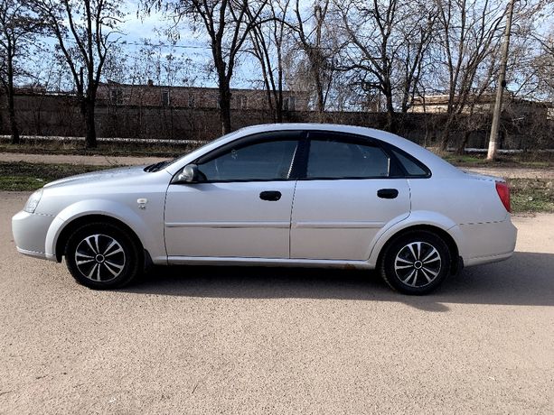 Продам автомобіль Chevrolet Lacetti