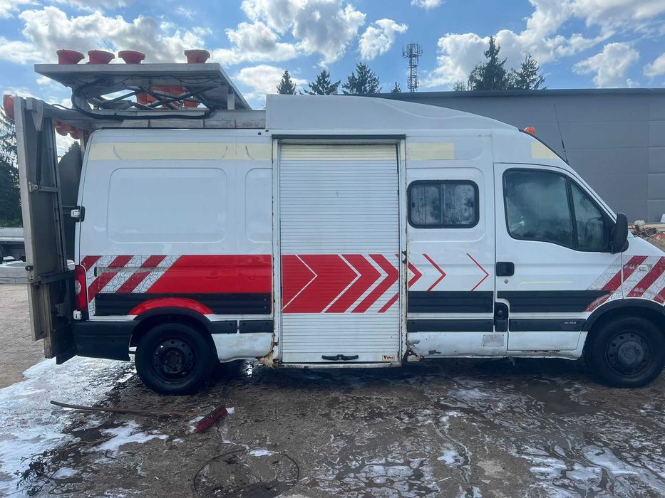 Sprzedam Renault Master służba drogowa