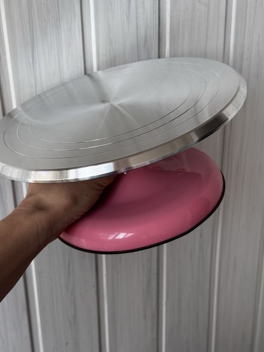 Поворотный столик для торта