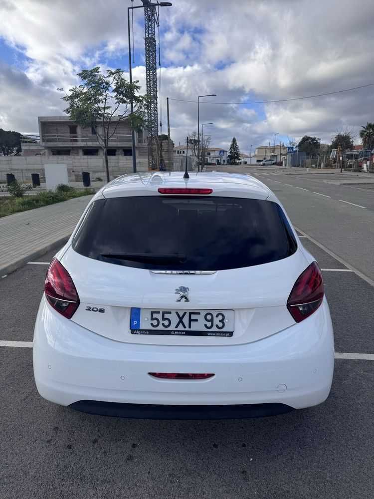 Peugeot 208 1.2 Signature