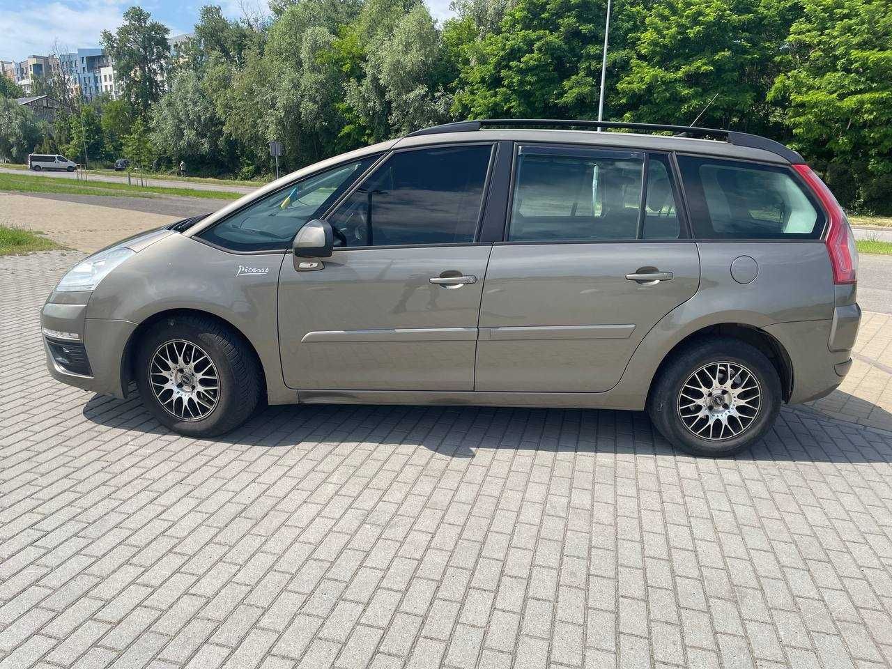 Авто Сітроен Гранд Пікасо