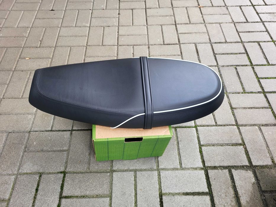 Triumph Bonneville T100/T120 - kanapa