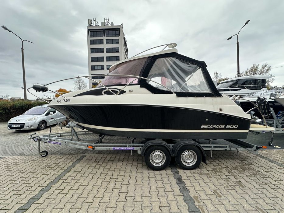 Używana łódź motorowa ESCAPADE 600 silnik Yamaha F200 FETL + przyczepa
