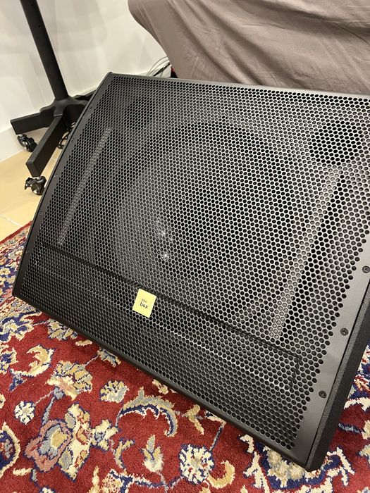 2 monitores “The Box Pro Mon A15”