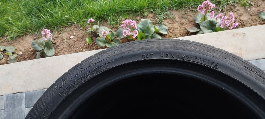 Sprzedam opony letnie Toyo 215/45R18!