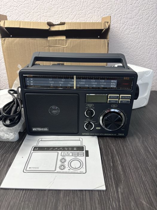 Портативне радіо Retekess TR618