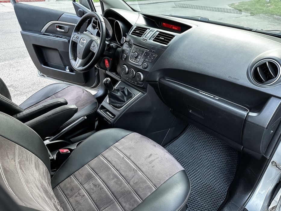 Продам Mazda 5 (мінівен )
