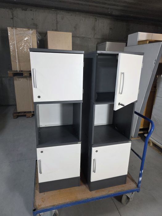 Szafki biurowe  magazynowe z wysuwem  cargo  solidne stan b.dobry