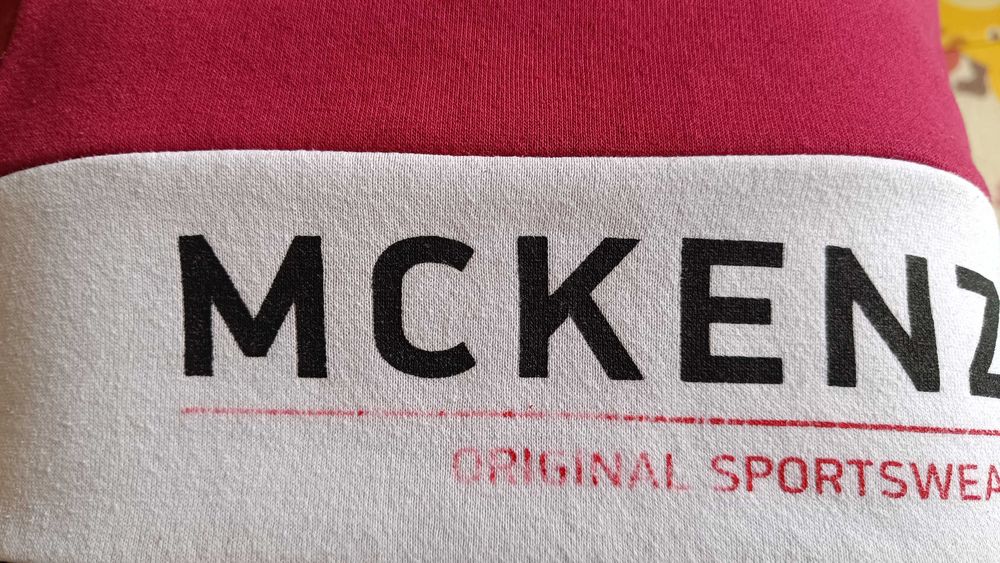 Лот теплих речей на 5-6 років, флісові кофти, джогери H&М,халат, штани