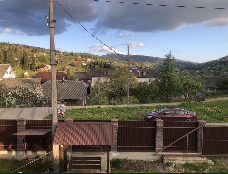 Славсько у центрі будинок! Без власників!Чан !Подова оренда житла!