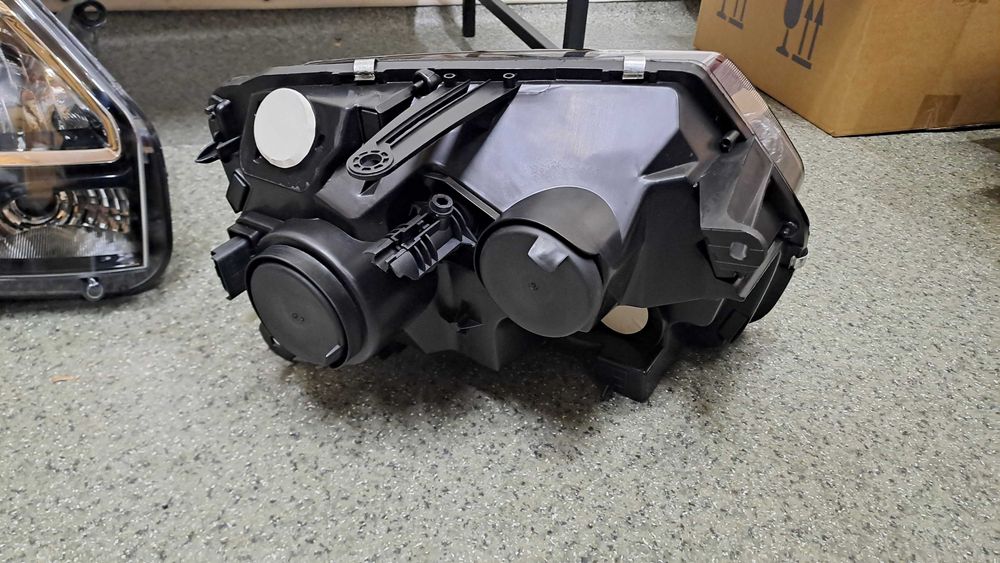 Передні фари для Renault/Dacia Duster 10–18