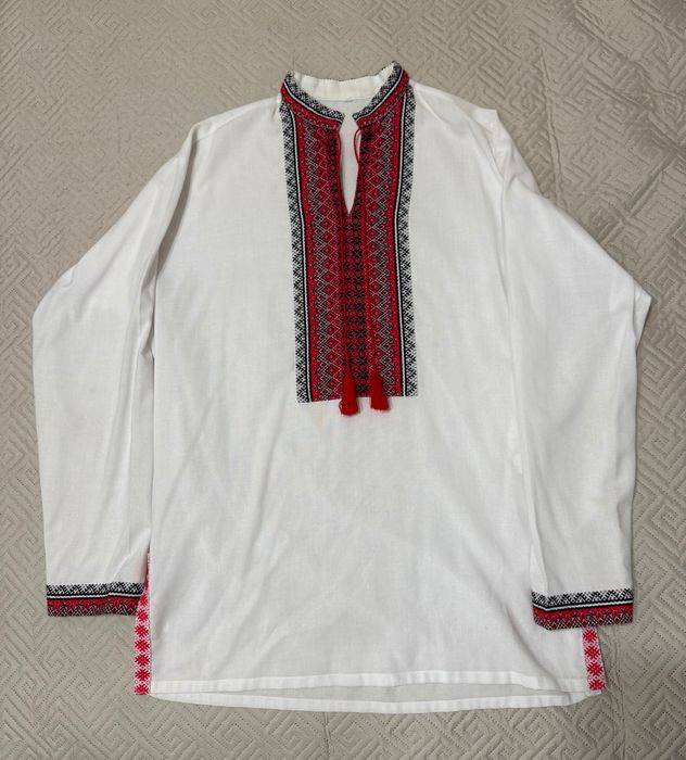 Чоловіча вишита сорочка у білому кольорі, вишиванка розмір L-XL