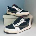 Jordan1RetroLowOGSPTravisScottOlive R40